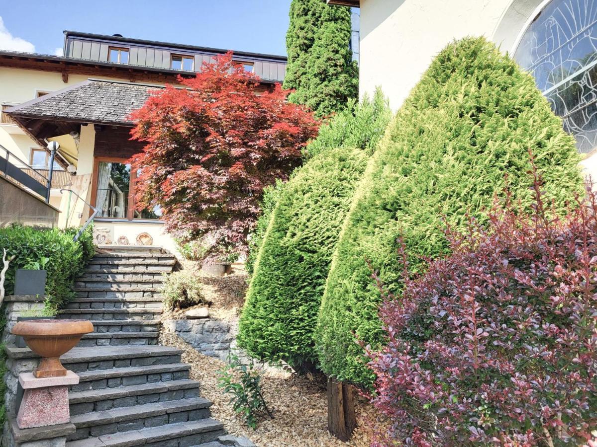 Wanderhotel Garni Cresta Шрунс Экстерьер фото